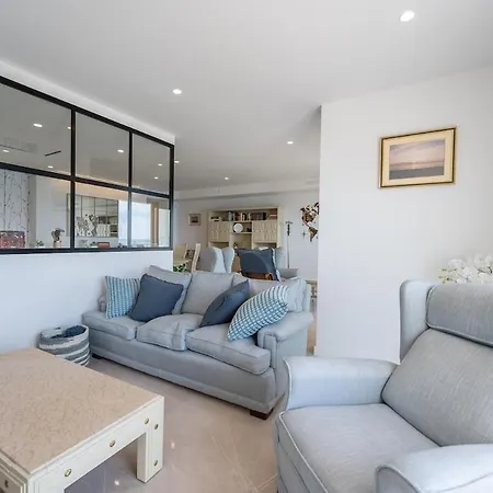 아파트 Lxr Niza 3hab Frente Al Mar